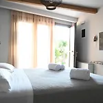 Ξενοδοχείο με διαμερίσματα Komody Δελφοί