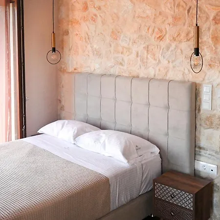 Komody Aparthotel *