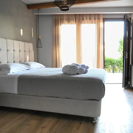 Apartahotel Komody Delfos