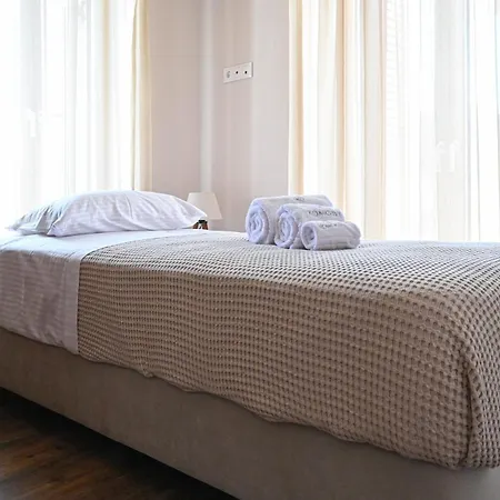 Komody Aparthotel *