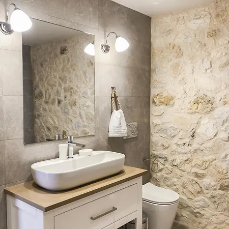 Apart-hotel Komody 3*