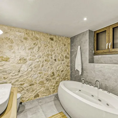 Apart-hotel Komody Delphi