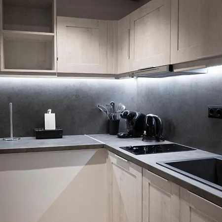 Komody Aparthotel 3*