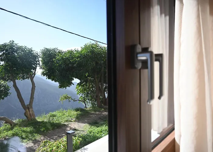 Komody Aparthotel Delphi