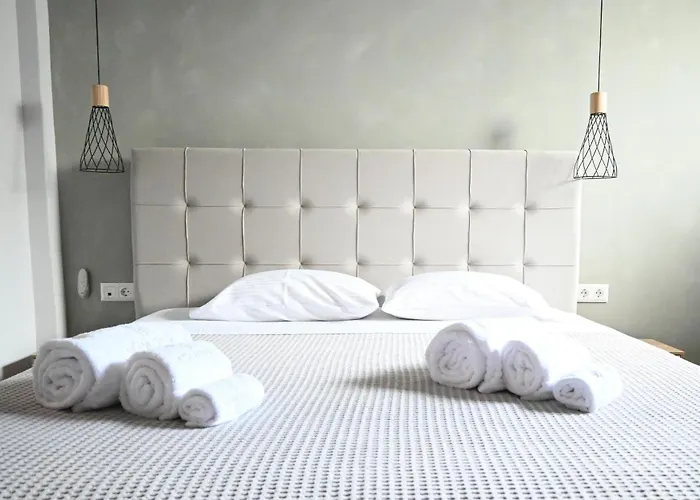 Komody Aparthotel Delphi