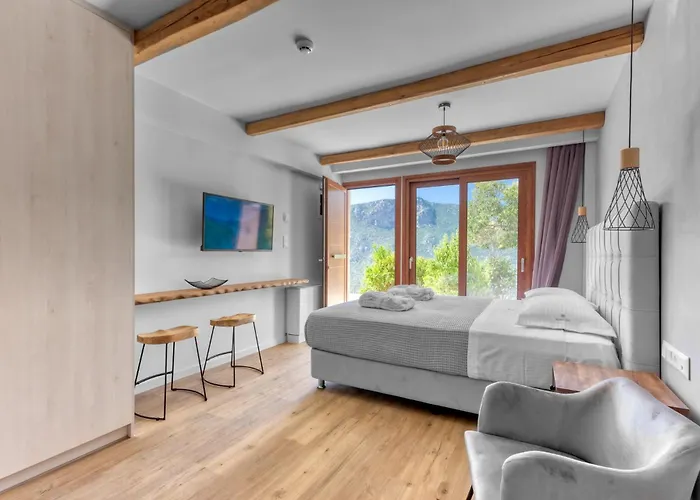 Komody Aparthotel Delphi